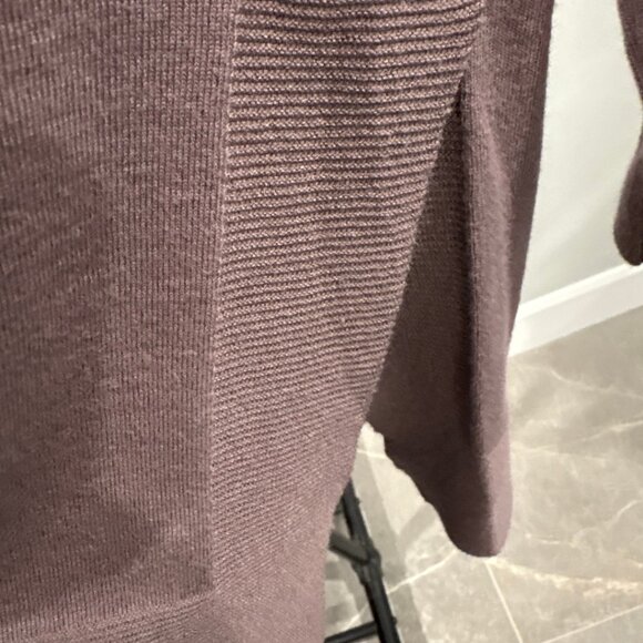 Long Sleeved Hooded Sweater Tunic with Gold Details - Picture 3 of 6